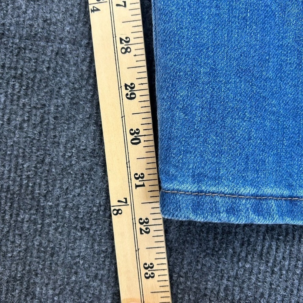 Wrangler Rugged Wear Jeans Mens 44x32 Blue Medium Wash Straight Denim Cowboy - Picture 8 of 12